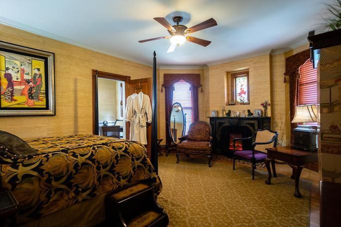 Historic Webster House Bed And Breakfast Inn Bay City Exterior photo