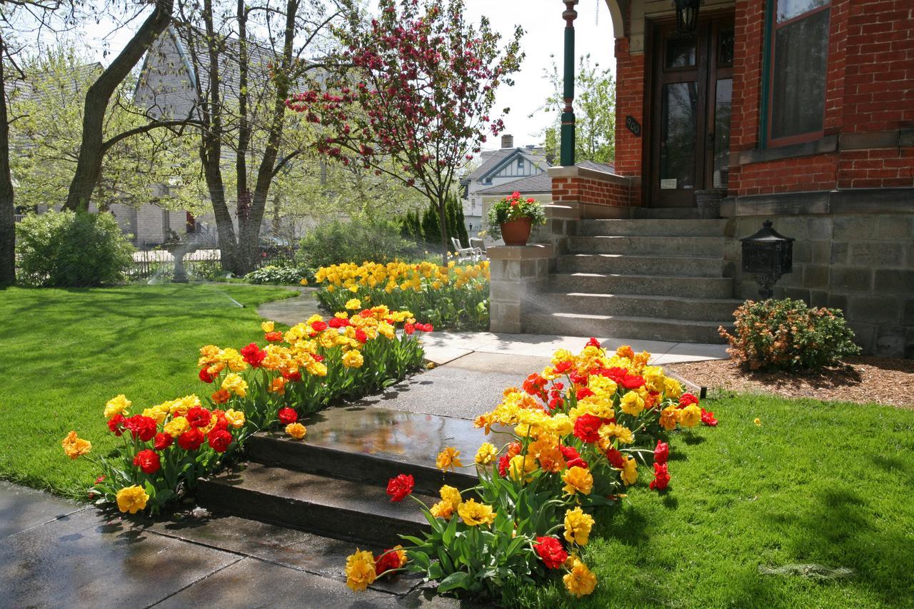 Historic Webster House Bed And Breakfast Inn Bay City Exterior photo